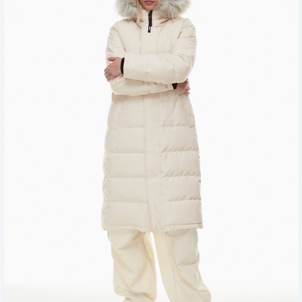 Tna/Aritzia—The Powder Parka Long